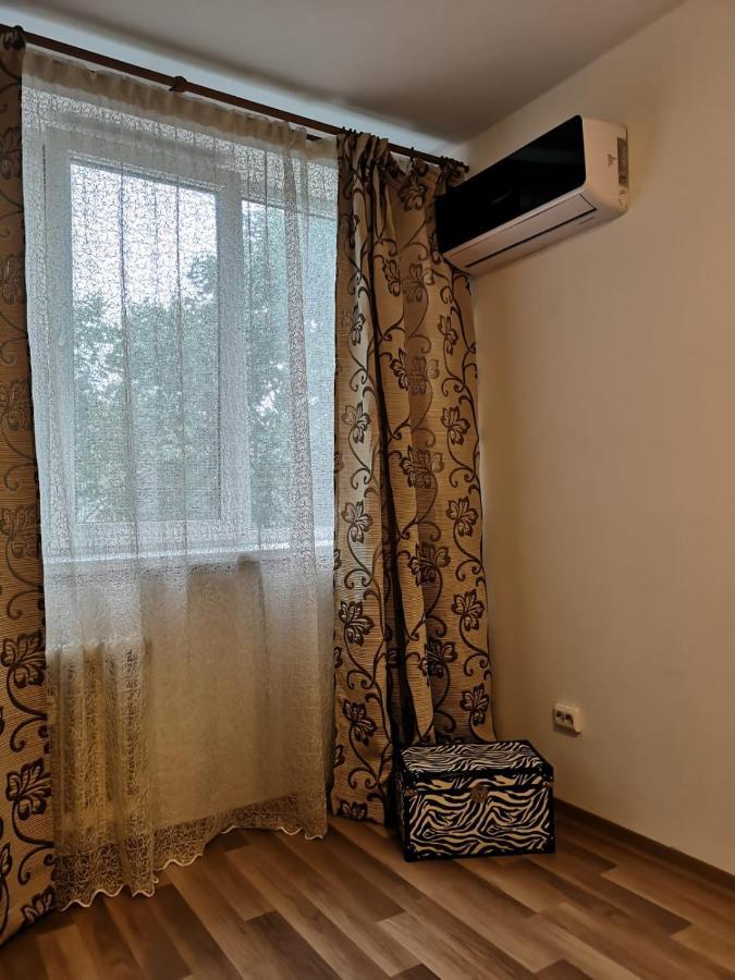 Deea Apartament Apartment ไกรโอวา ภายนอก รูปภาพ